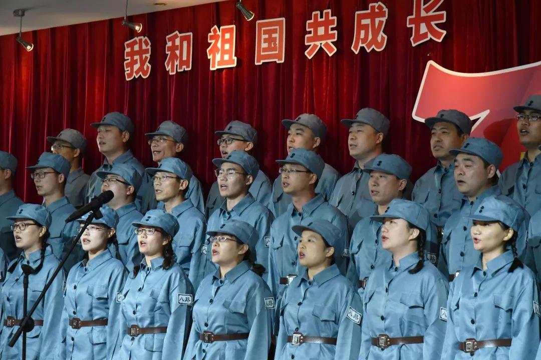 使用手动挡汽车的时候，熄火后可以挂档吗？游戏画面