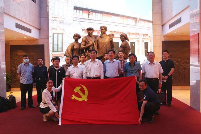 股市分析：中国海油与中远海控的两则公告
